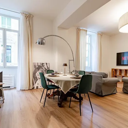 Apartamento H11 The Queen's Ariston - Centro