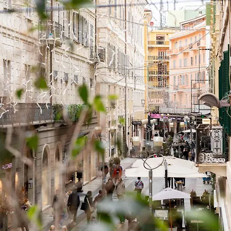 H11 The Queen's Ariston - Centro