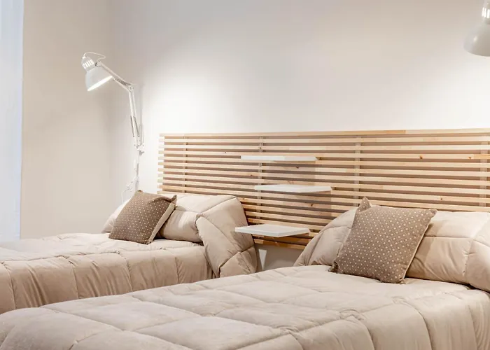 H11 The Queen's Ariston - Centro