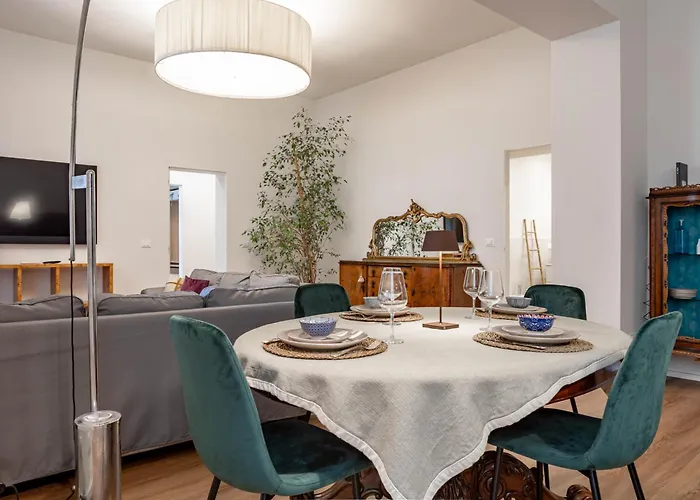 H11 The Queen's Ariston - Centro