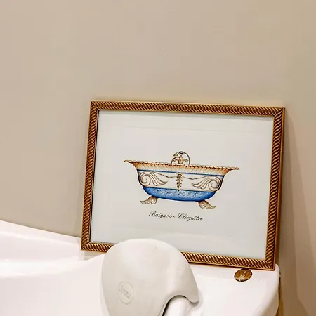 H11 The Queen's Ariston - Centro *